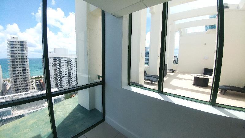 Hotel The Casablanca On The Ocean West Tower à Miami Beach Extérieur photo